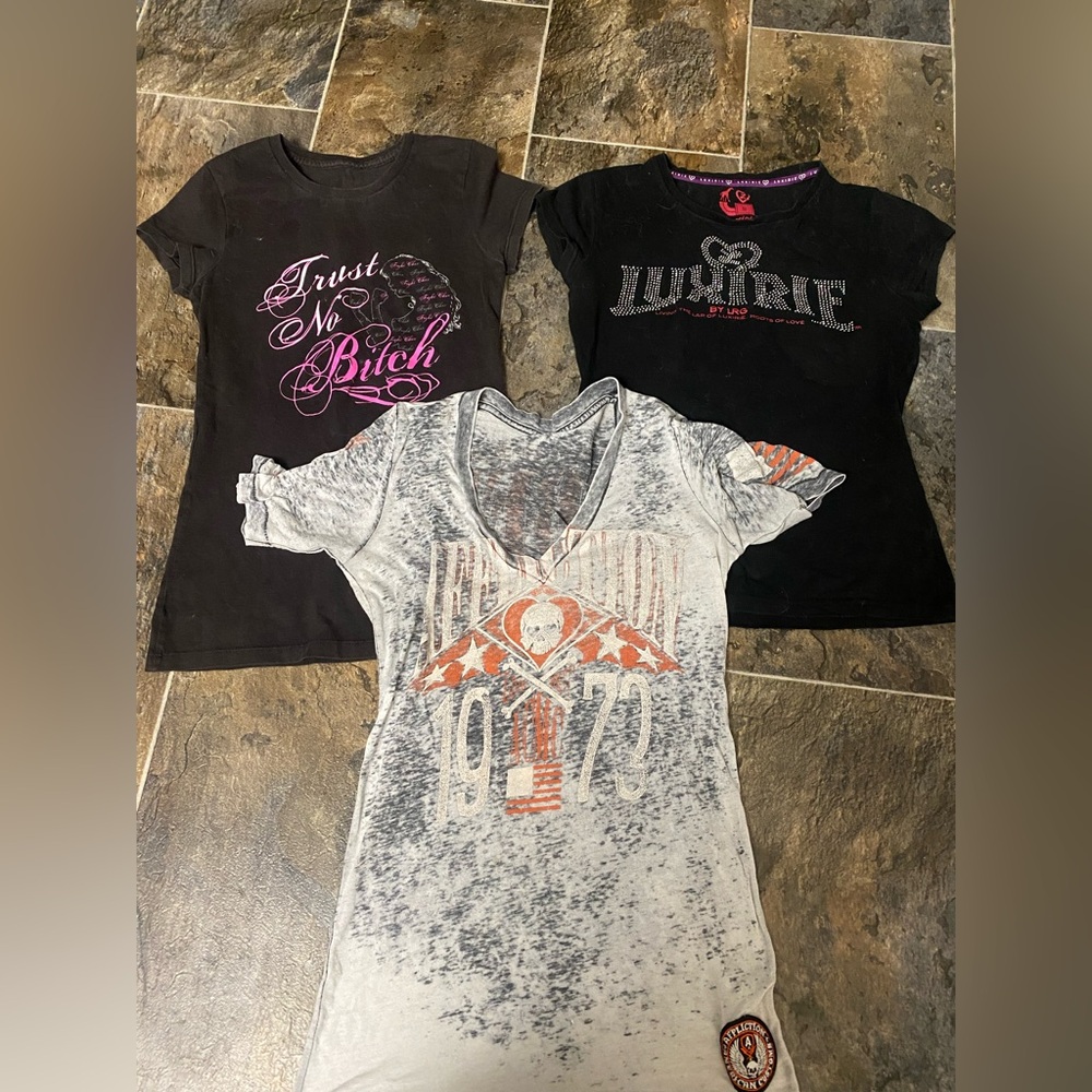 Women’s Name Brand T Shirts Small.